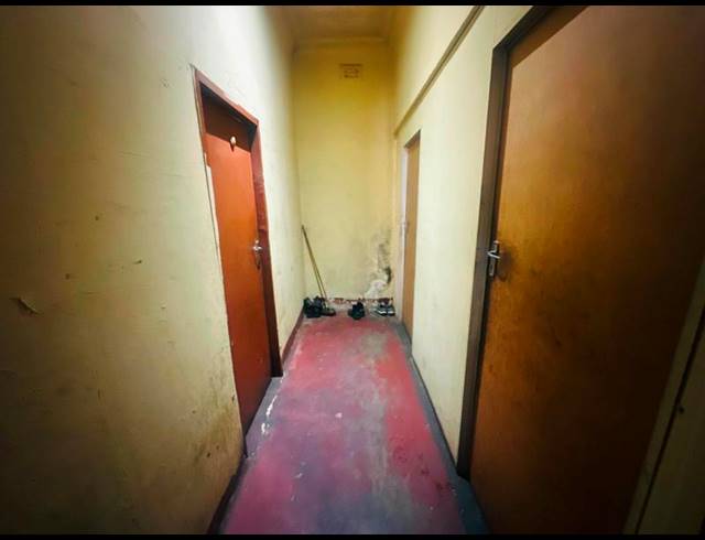 13 BEDROOM HOUSE FOR SALE IN BOKSBURG NORTH